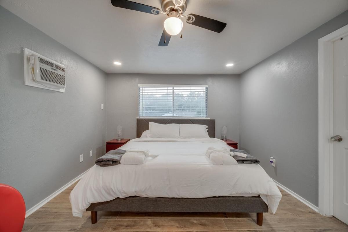 Stunning 5Br 2Ba Holiday Home With Private Pool And Cinema ダラス エクステリア 写真