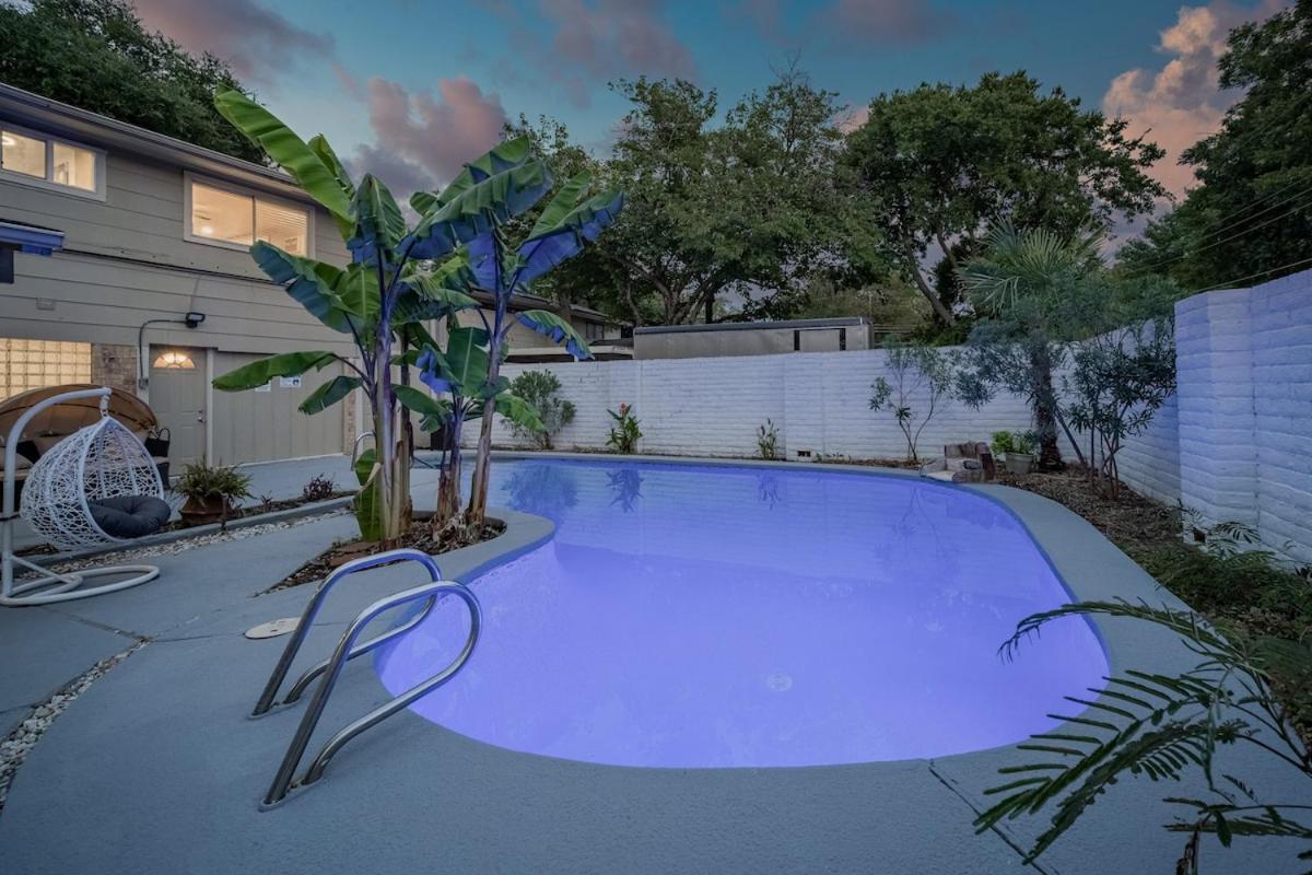 Stunning 5Br 2Ba Holiday Home With Private Pool And Cinema ダラス エクステリア 写真