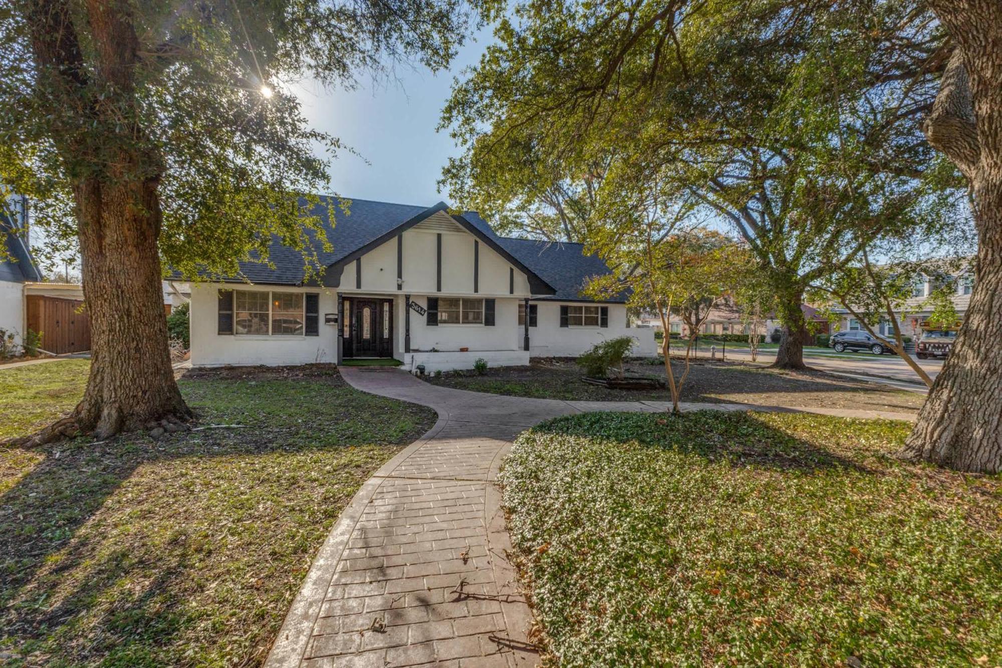 Stunning 5Br 2Ba Holiday Home With Private Pool And Cinema ダラス エクステリア 写真